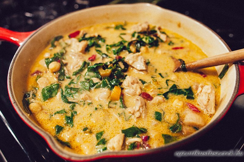Csicseriborsós Csirke Curry