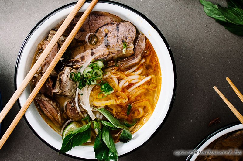 Bun Bo Hue - Vietnami Marhahúsleves