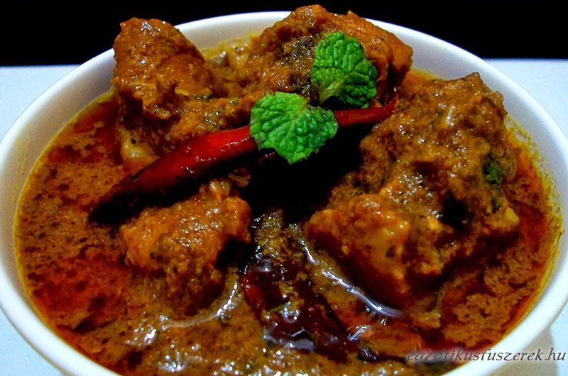 Kolhapuri Csirke - India Parádés Étele