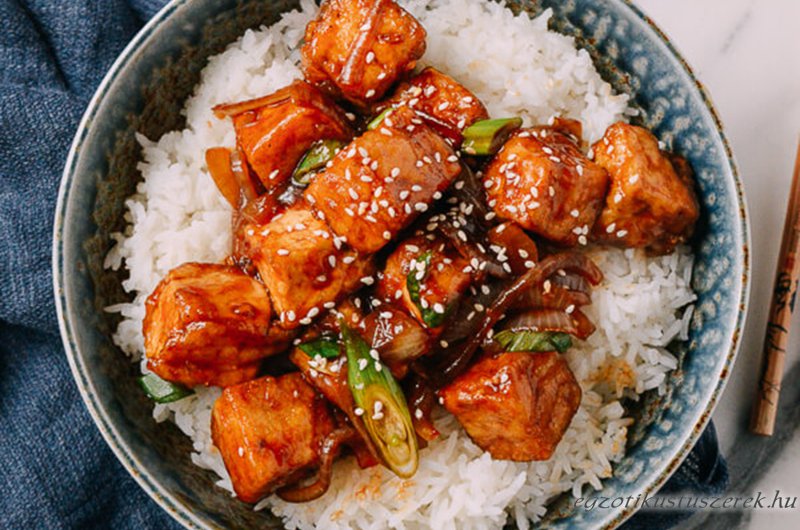 Teriyaki Tofu Rizses tál