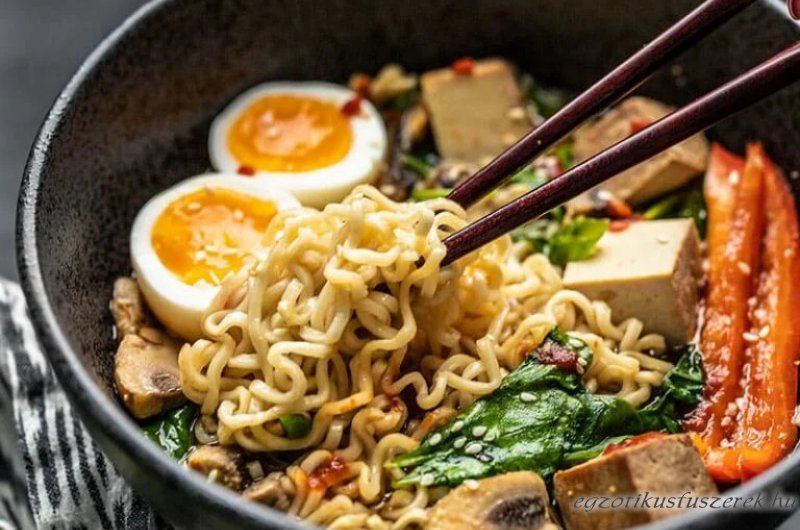 Feljavított Instant Ramen